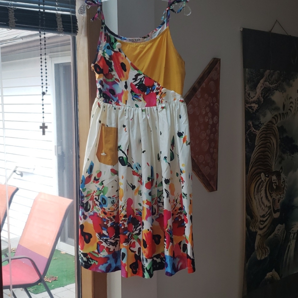 Dress - Picture 1 of 3